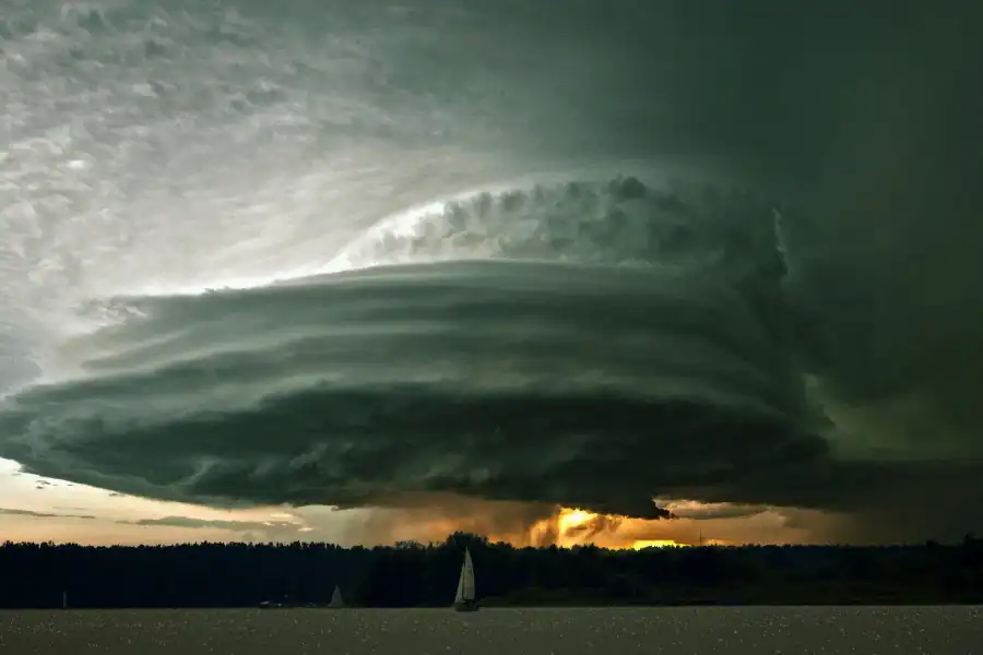 Dark tornado and storm clouds showing severe weather risk in Oklahoma